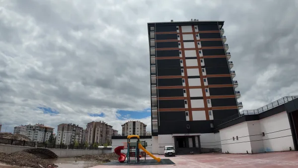 EMLAX'TAN YENİŞEHİR'DE SATILIK 4+1 DAİRE fotoğraf 9
