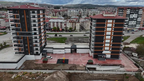 EMLAX'TAN YENİŞEHİR'DE SATILIK 4+1 DAİRE fotoğraf 1