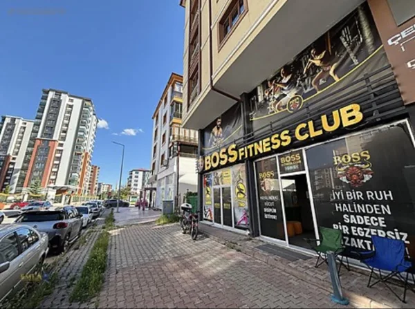EMLAX'TAN KARDEŞLERDE DEVREN KİRALIK SPOR SALONU!