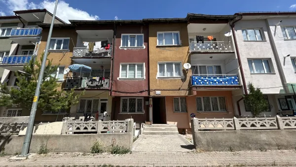 EMLAX’TAN AKDEĞİRMEN MAHALLESİ’NDE EŞYALI 3\+1 KİRALIK DAİRE\!**