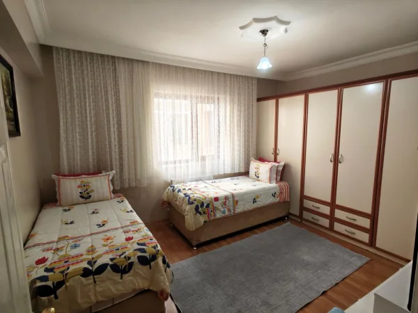 EMLAX'TAN ŞEHİR MERKEZİNDE SATILIK 3+1 ARA KAT DAİRE fotoğraf 18